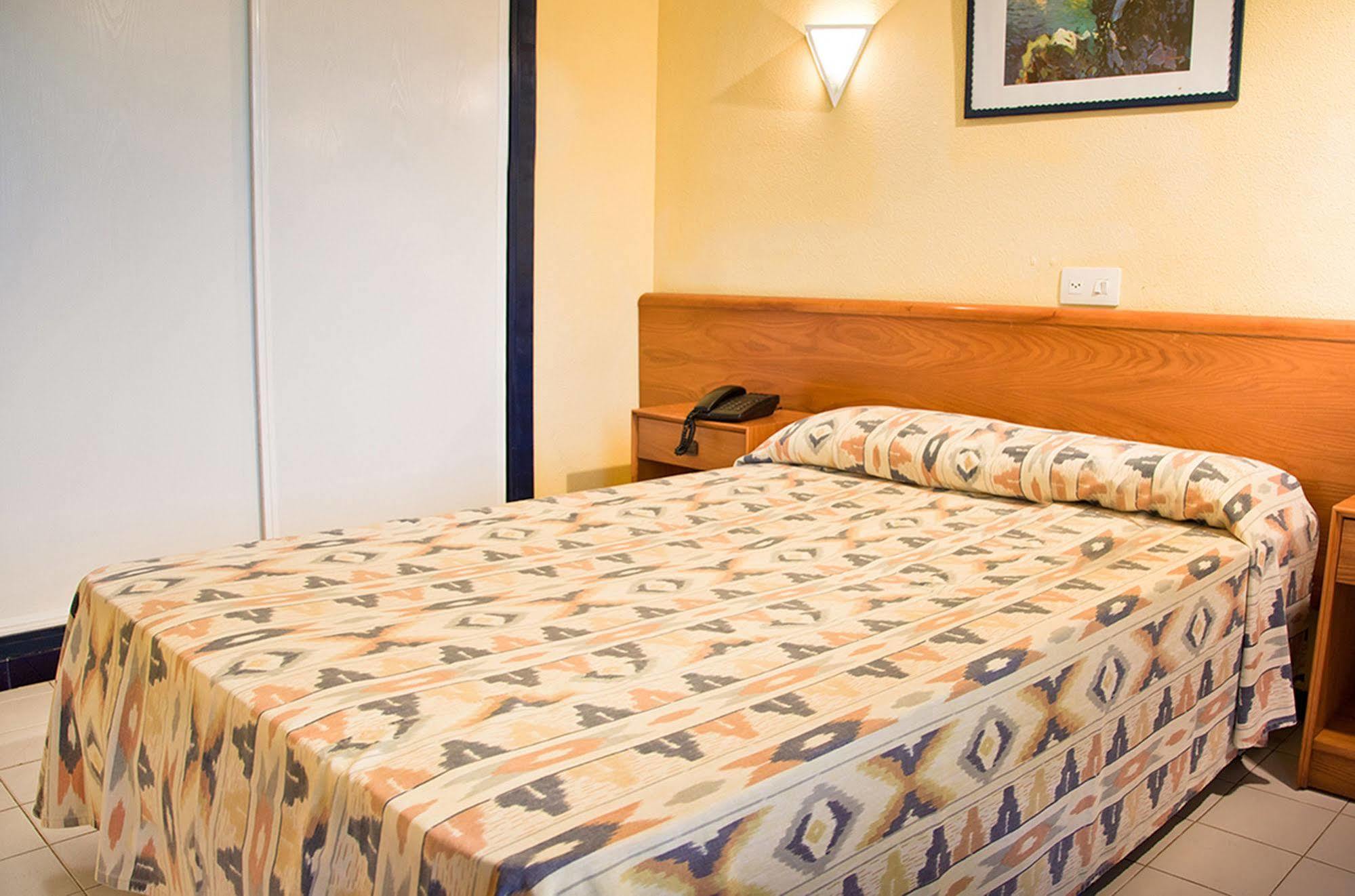 Hotel Vibra Isola - Adults Only Playa d'en Bossa Zewnętrze zdjęcie